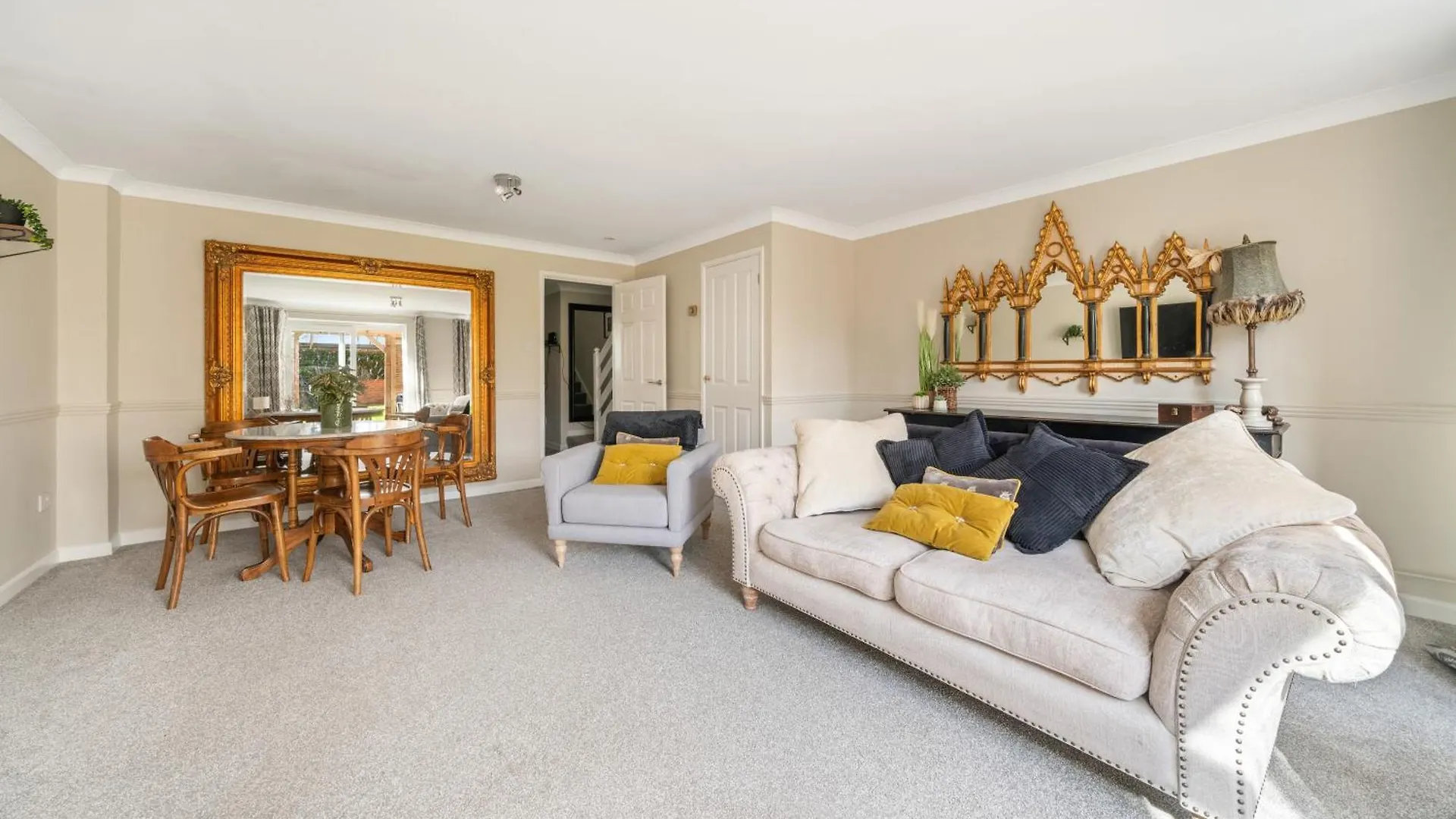 3Br Home With Hot Tub And Garden Totton Holiday home